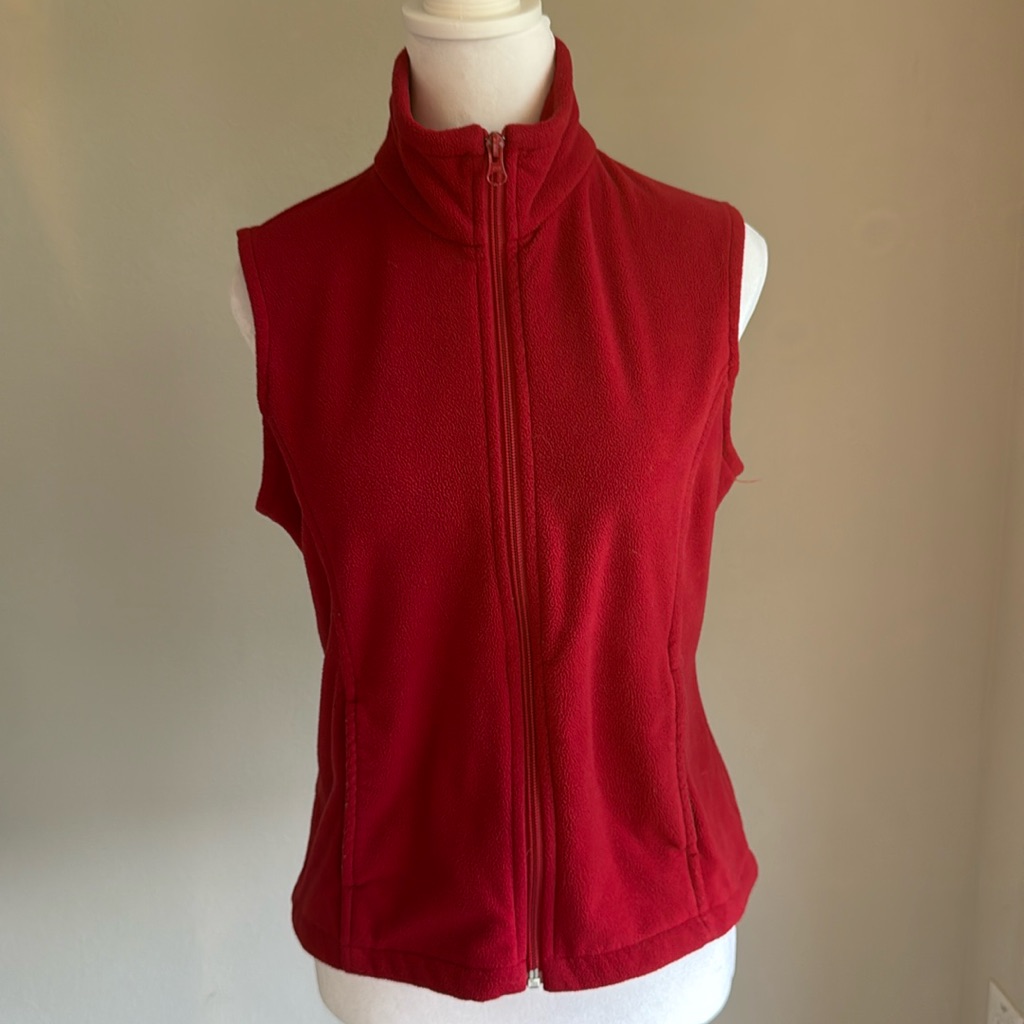 Orvis Women’s Red Zip Front Fleece Vest
